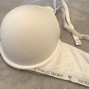 White padded underwire bra